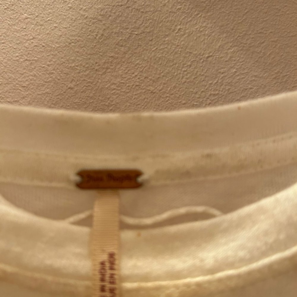 Free People Cropped Cream Tank Top with Pink Floral Embroidered Panels M NWT - Picture 10 of 13